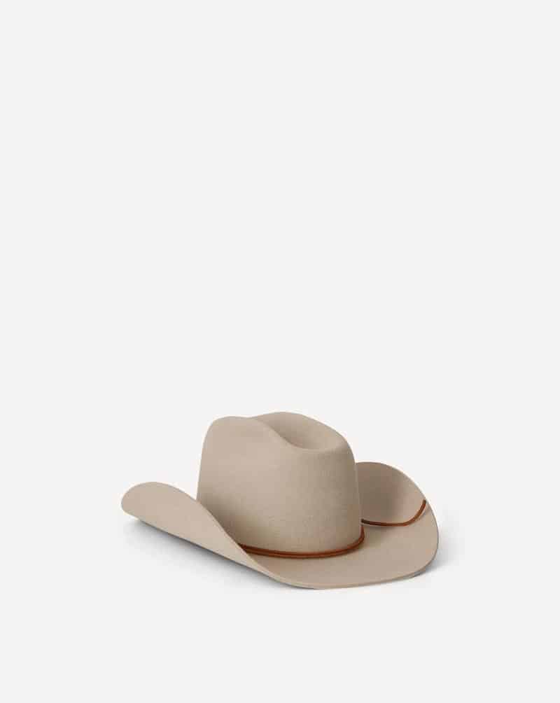 Produktbillede packshot af beige cowboy hat fra Carter Store