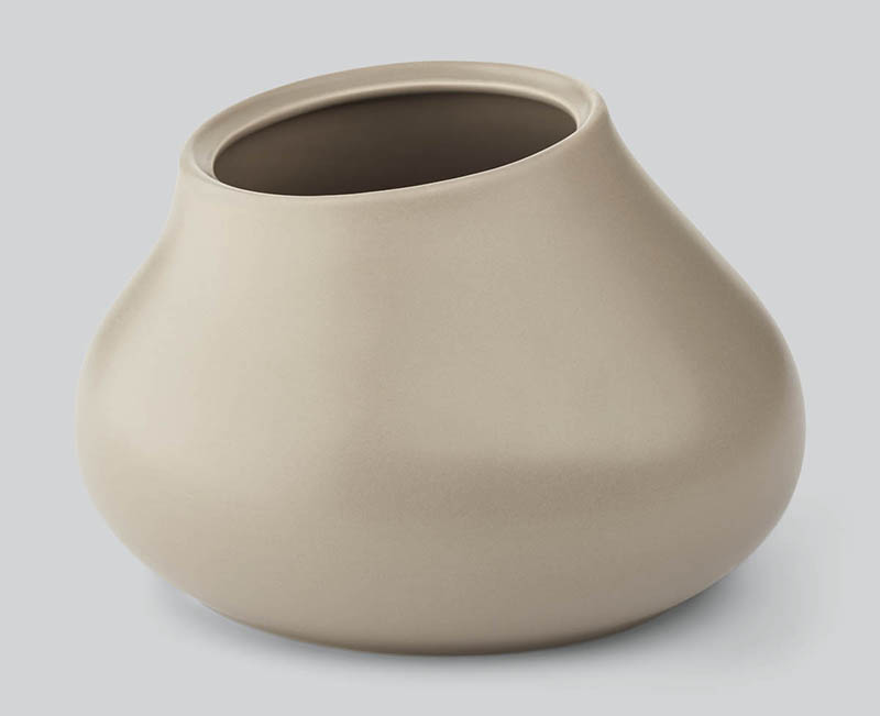 Produktbillede packshot af beige rund vase fra Bolia