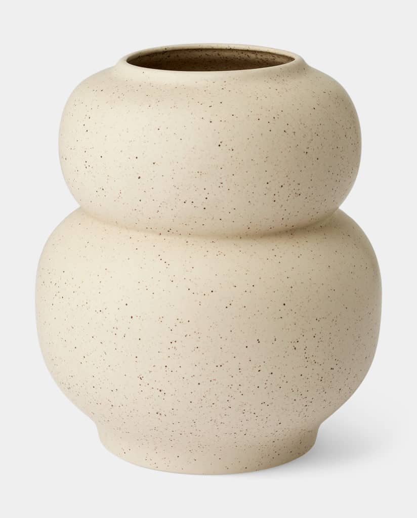 Produktbillede packshots af beige rund vase fra Bolia
